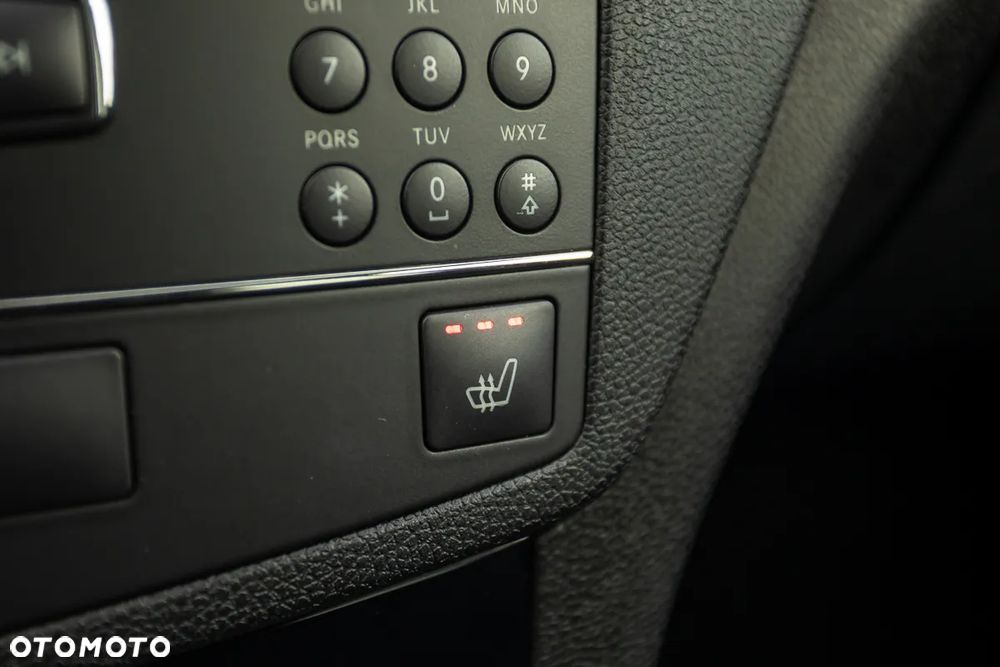 Mercedes-Benz Klasa C 200 CDI DPF Automatik Elegance - 28