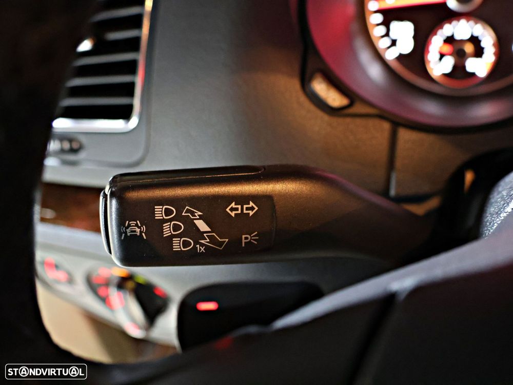 VW Sharan 2.0 TDI Highline DSG - 47