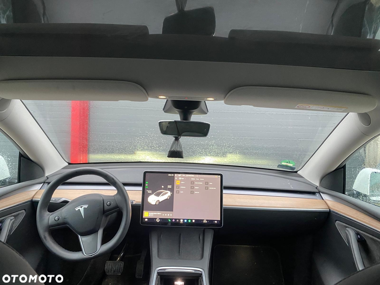 Tesla Y Model RWD - 10