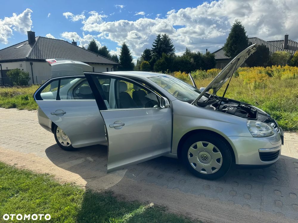 Volkswagen Jetta 1.6 Comfortline - 17