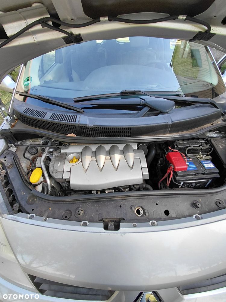 Renault Scenic - 8
