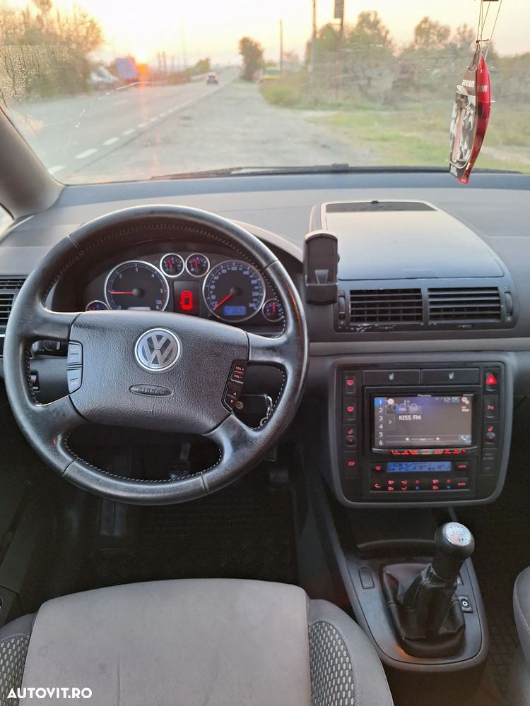 Volkswagen Sharan - 3
