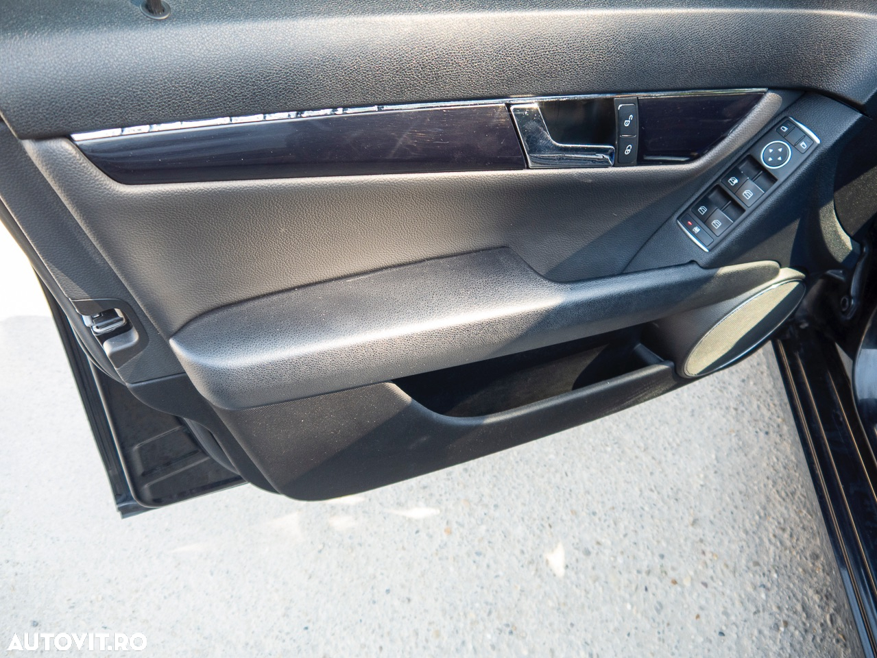 Mercedes-Benz C 180 CDI DPF (BlueEFFICIENCY) Avantgarde - 34