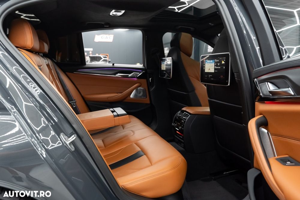 BMW M5 AT - 15