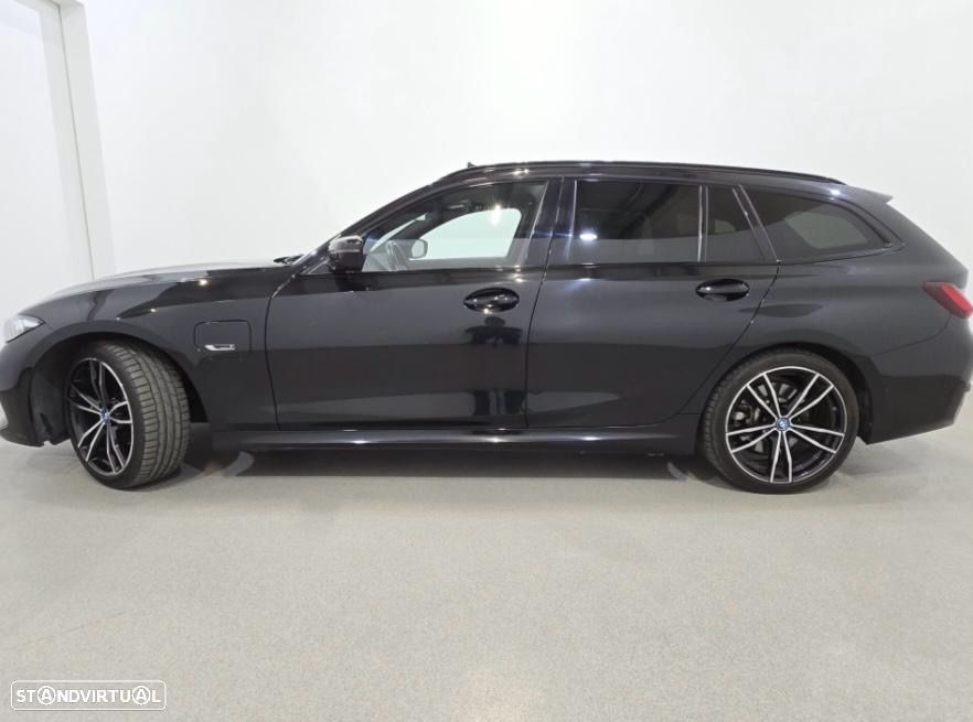 BMW 320 e Pack 50 anos M Auto - 2