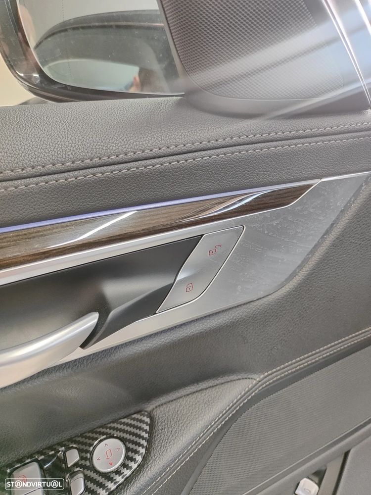 BMW 740 e iPerformance Pack M - 21