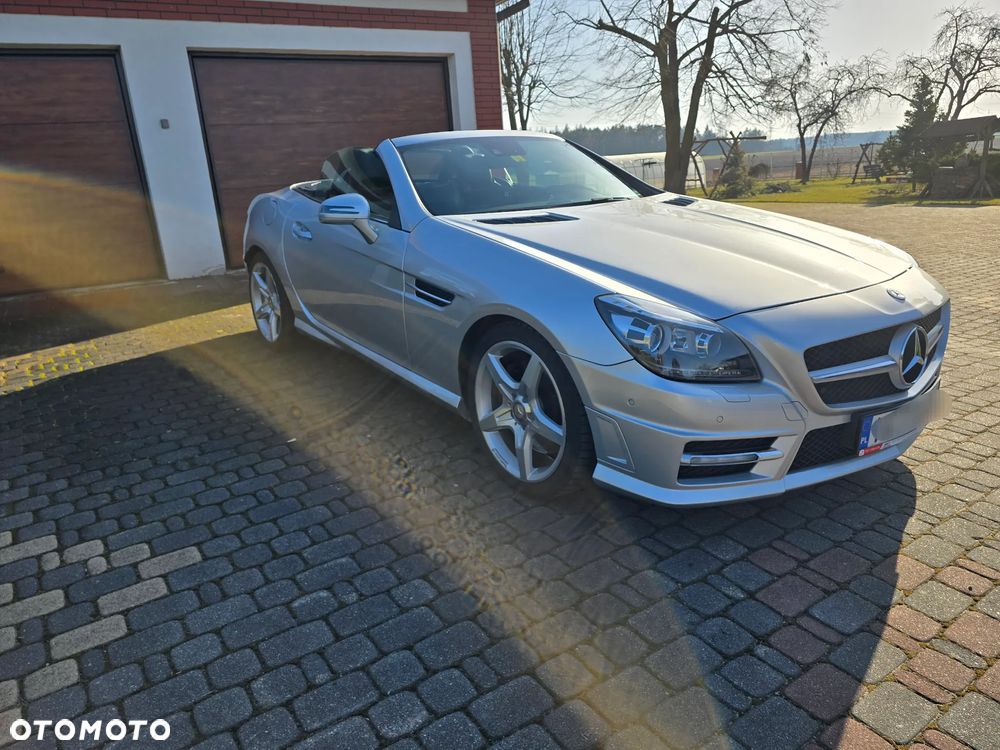 Mercedes-Benz SLK 200 (BlueEFFICIENCY) 7G-TRONIC - 25