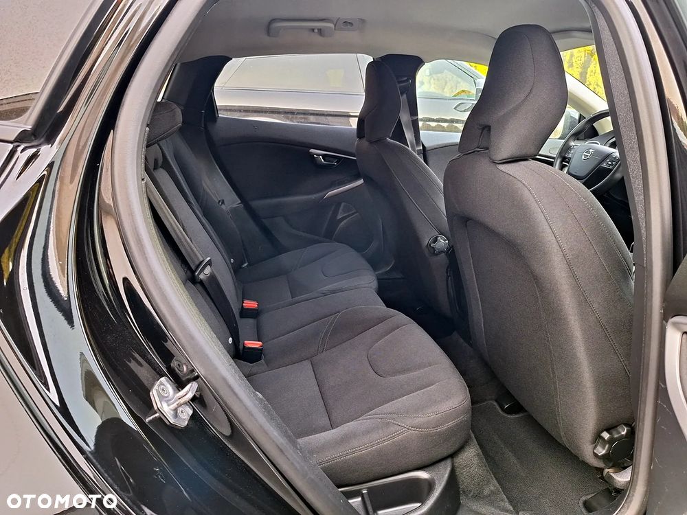 Volvo V40 D2 - 25