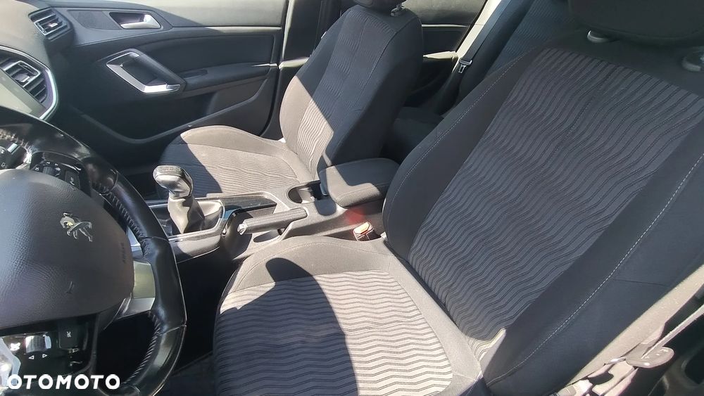 Peugeot 308 1.6 HDi Active - 17