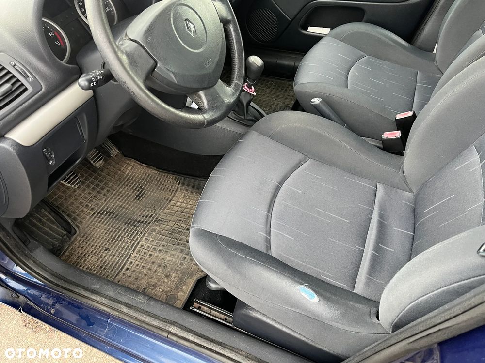 Renault Clio - 17