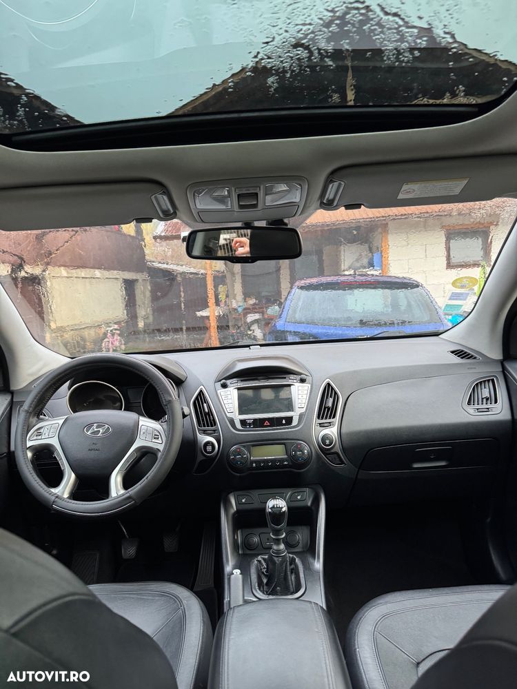 Hyundai ix35 2.0 CRDI Low 2WD GL Classic - 8