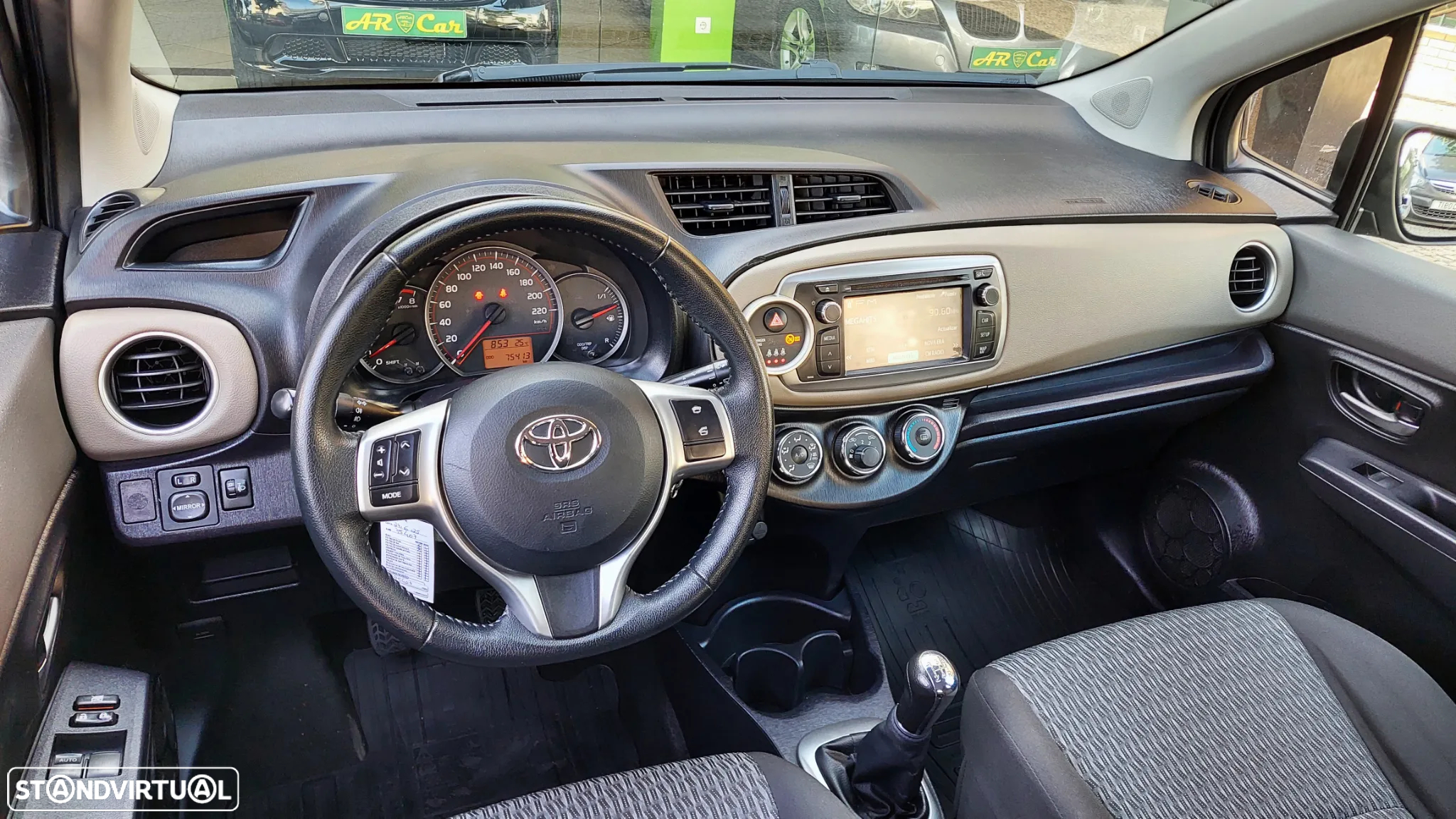 Toyota Yaris 1.0 VVT-i Comfort +PS Style +P.Techno - 5