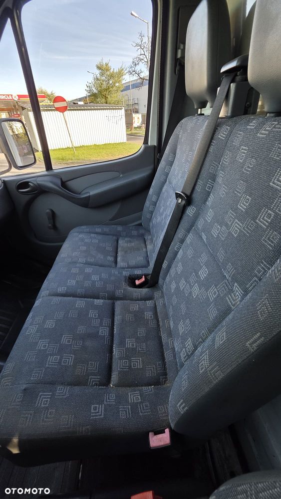 Mercedes-Benz Sprinter - 22