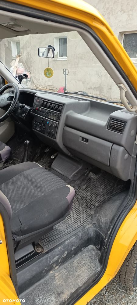 Volkswagen Transporter - 8