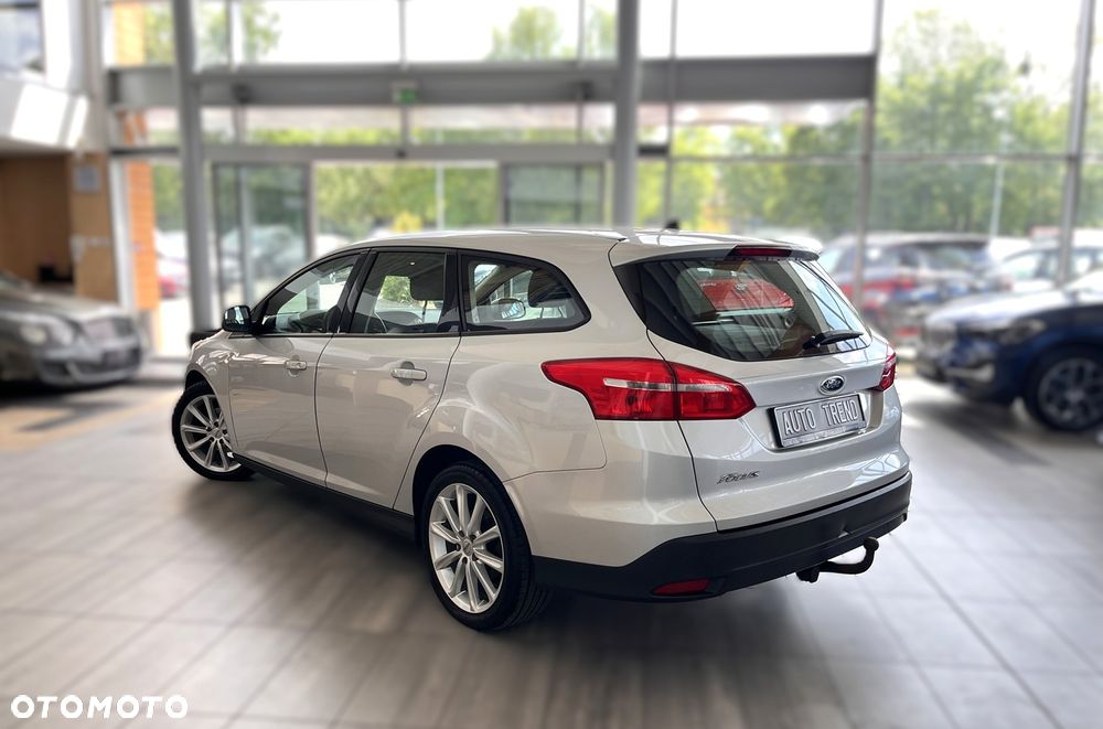 Ford Focus 1.5 TDCi ECOnetic 88g Start-Stopp-System Titanium - 4