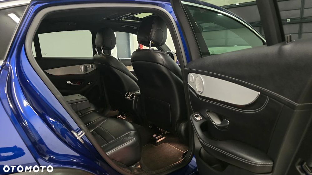 Mercedes-Benz GLC 300 d 4Matic 9G-TRONIC AMG Line Plus - 21