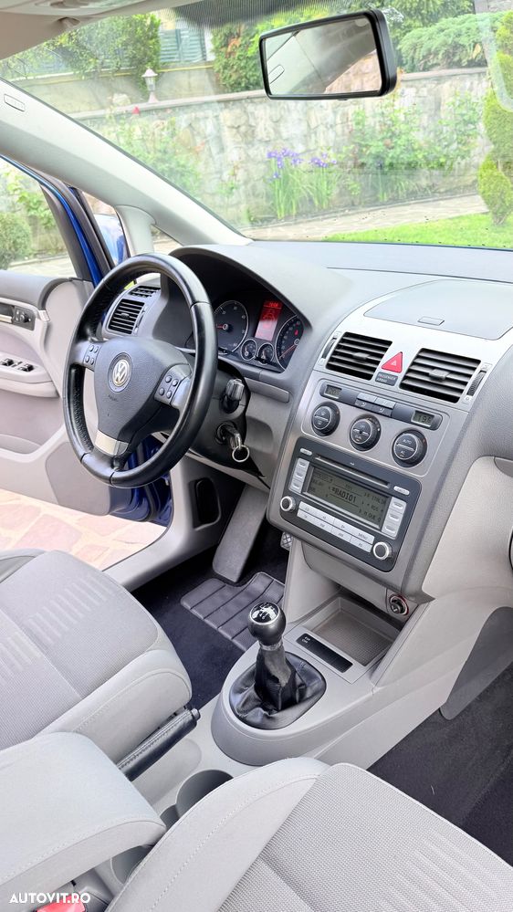 Volkswagen Touran 1.9 TDI Highline - 15