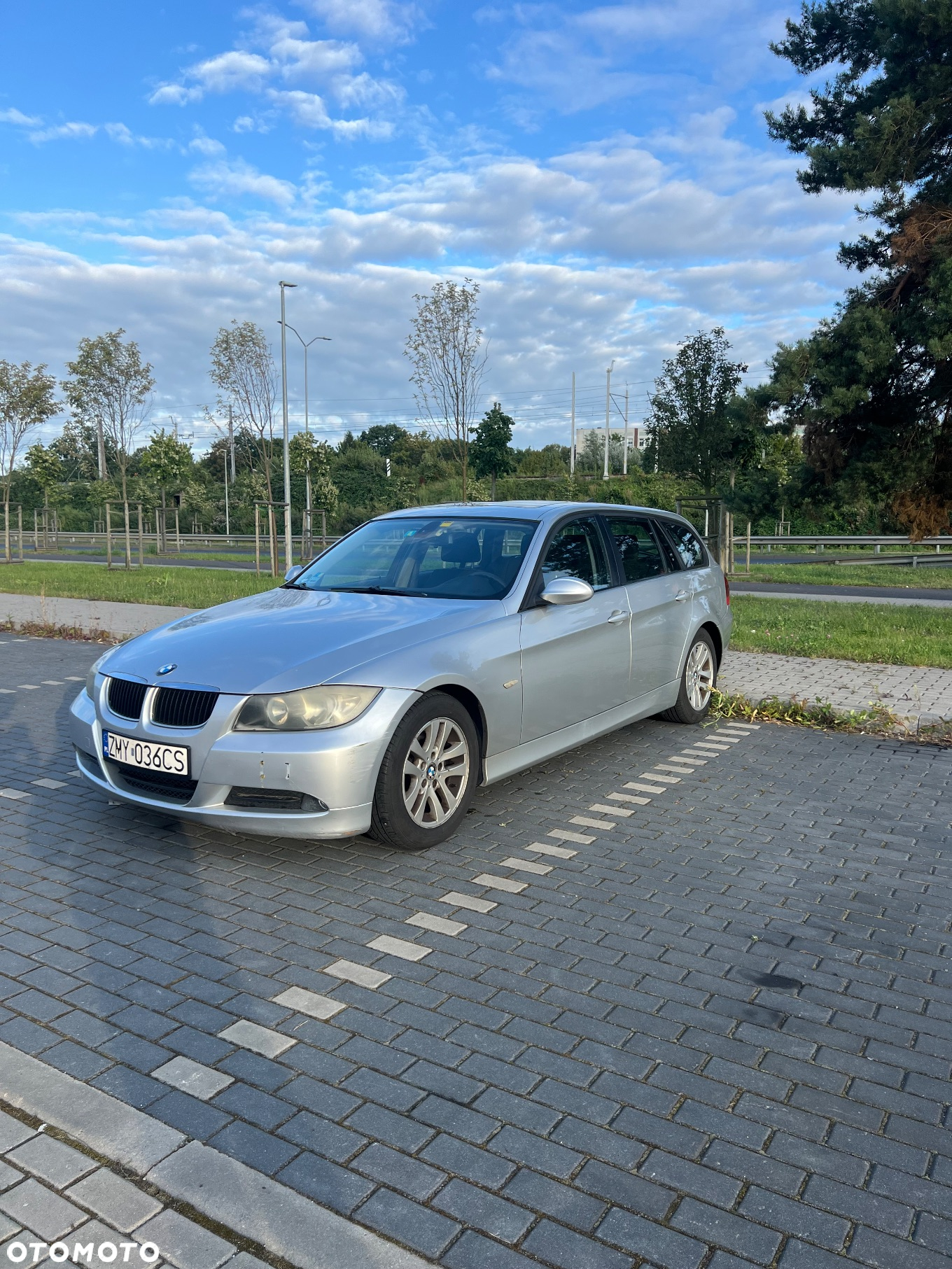 BMW Seria 3 320d DPF Touring - 3