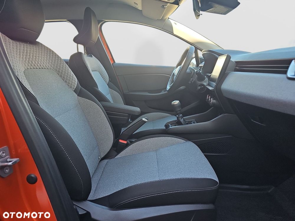 Renault Clio 1.0 TCe Evolution - 16