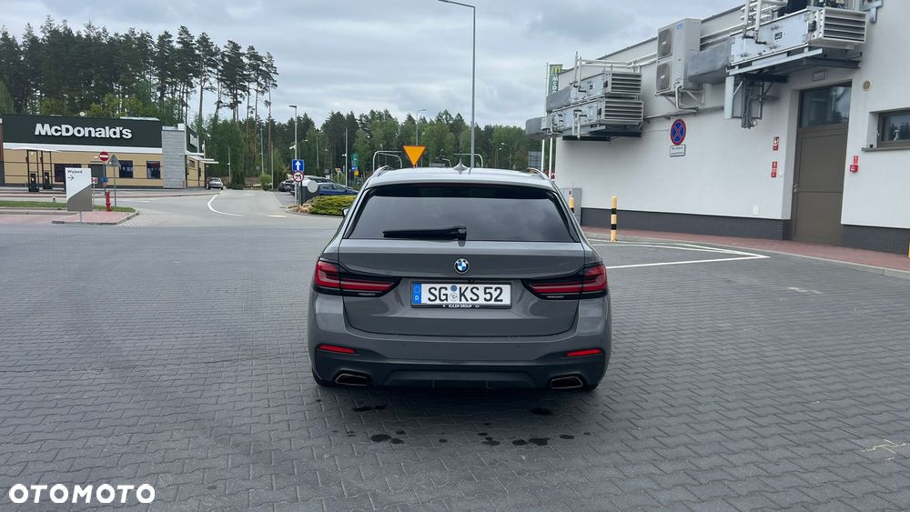 BMW Seria 5 520d M Sport - 12
