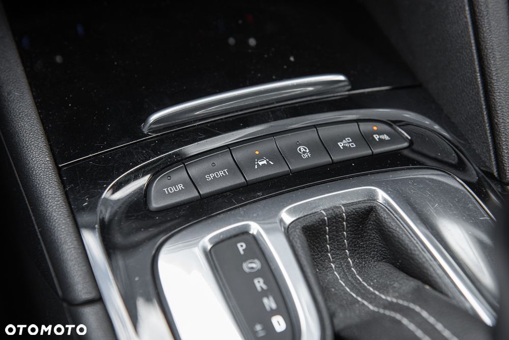 Opel Insignia - 26