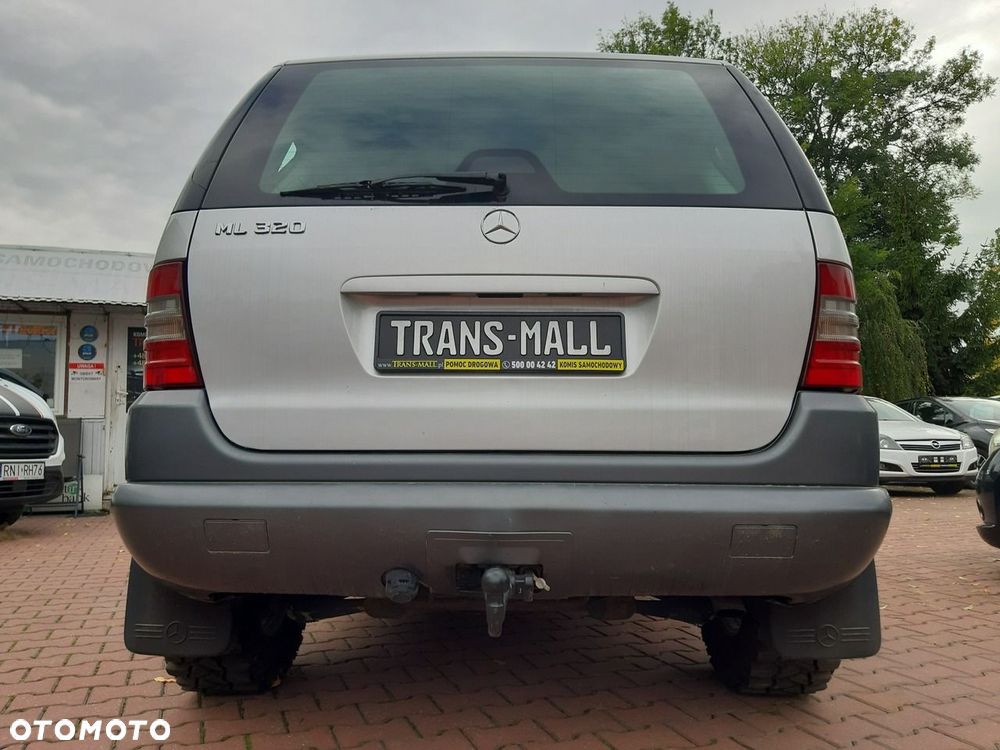Mercedes-Benz ML 2000
