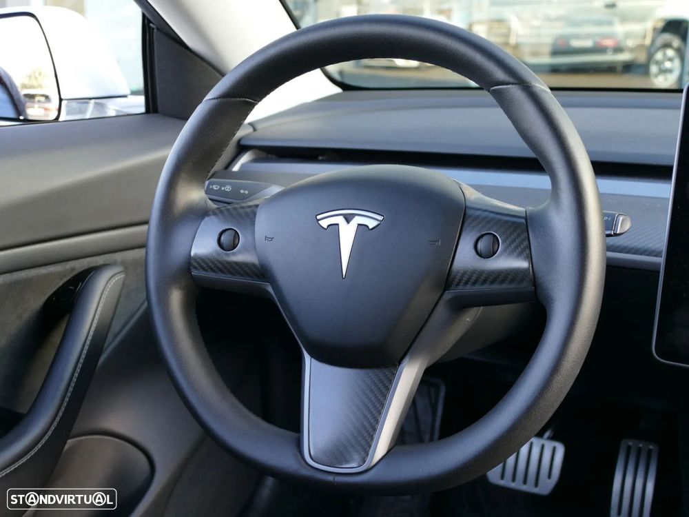 Tesla Model 3 Performance Dual Motor AWD - 34