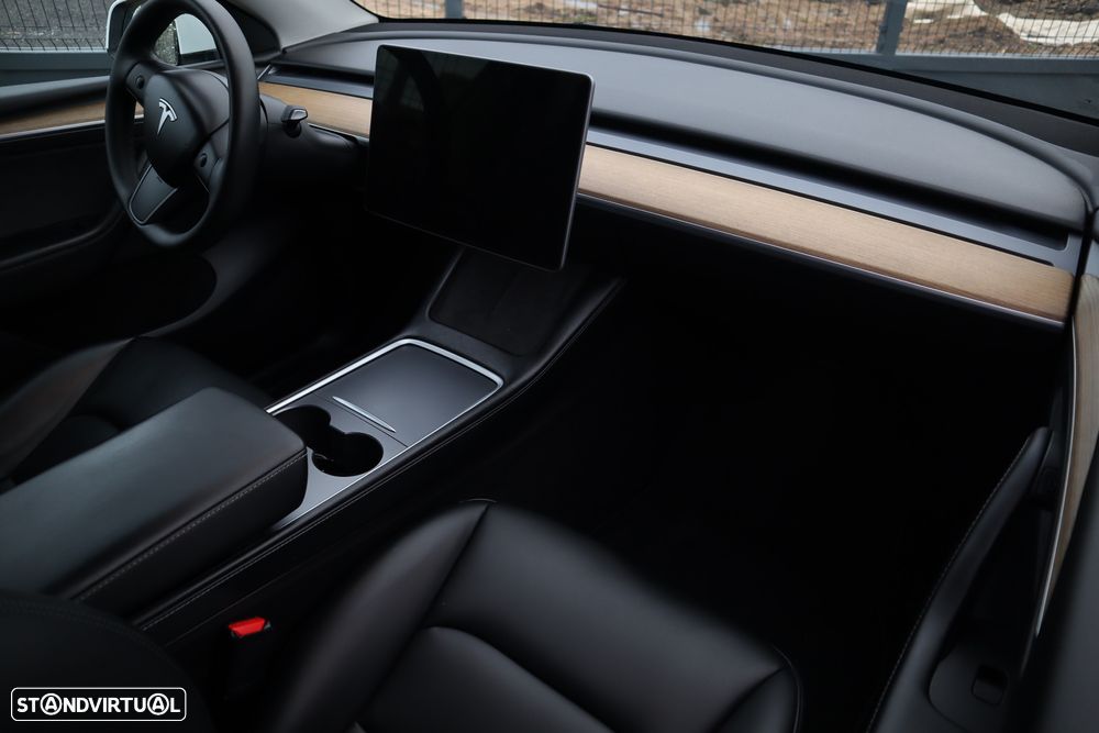 Tesla Model Y Tração Traseira - 4