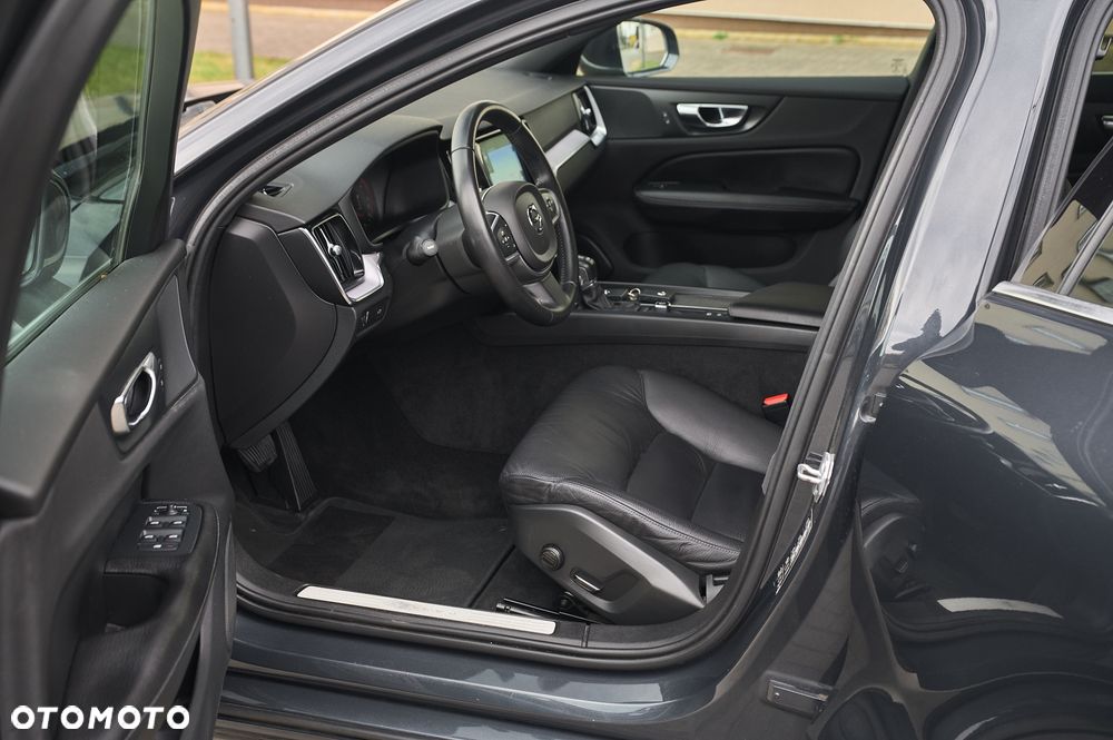 Volvo V60 D3 Geartronic Momentum Pro - 26