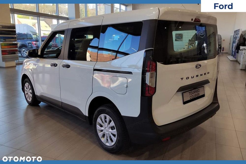 Ford Tourneo Courier - 5
