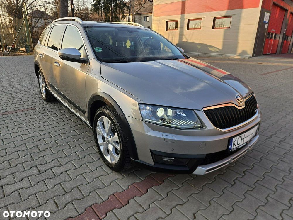 Skoda Octavia 2.0 TDI 4x4 DSG Scout - 11