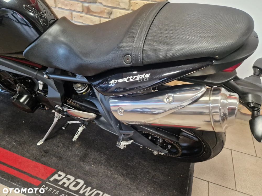 Triumph Street Triple - 13