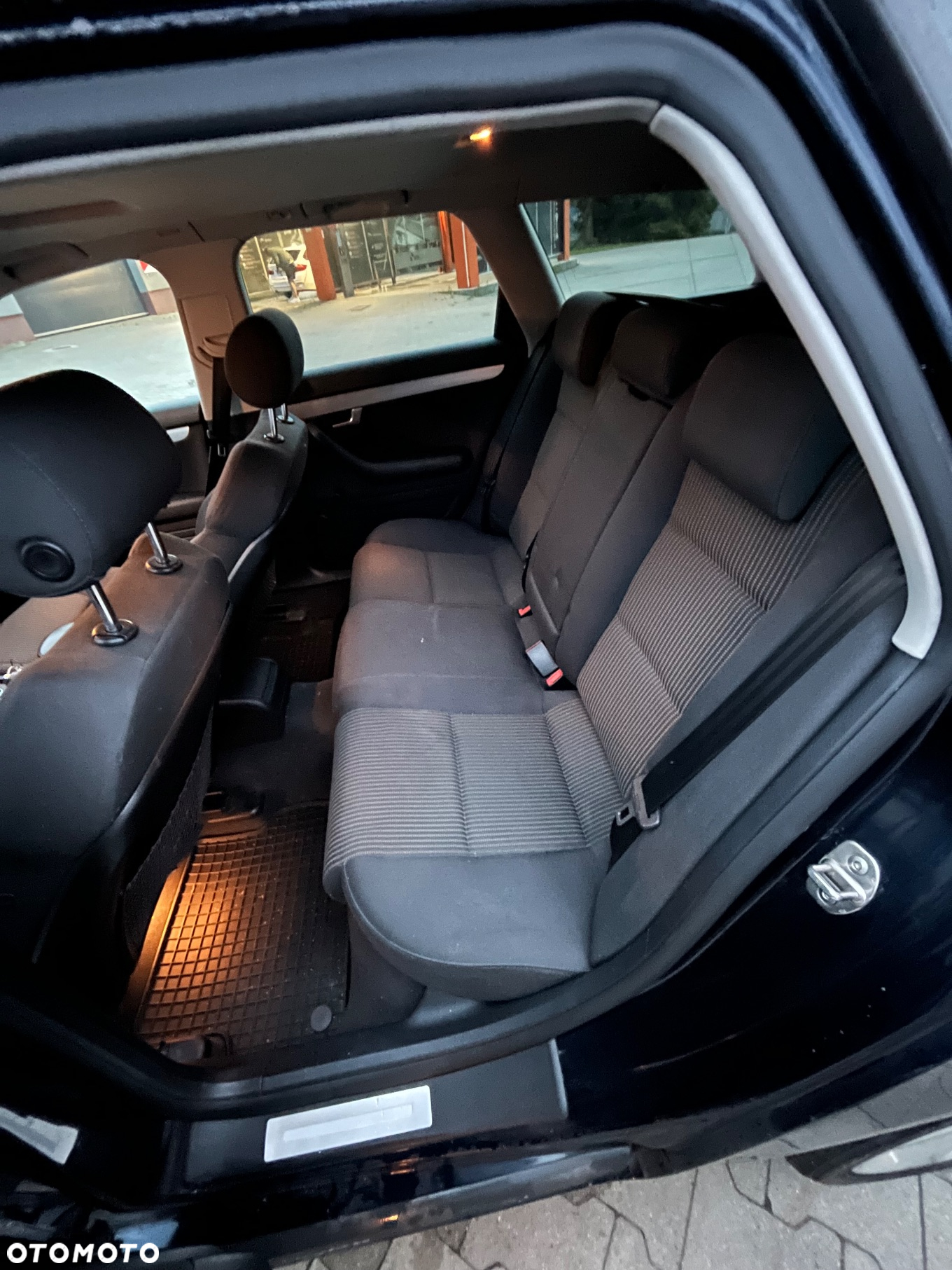 Audi A4 Avant 2.0 TDI - 11