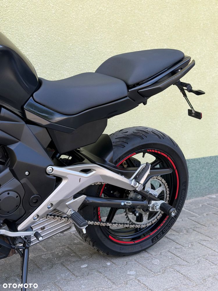 Kawasaki ER - 33