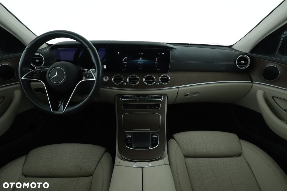 Mercedes-Benz Klasa E - 21