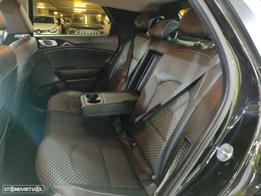 Kia XCeed 1.6 GDi PHEV Drive - 9