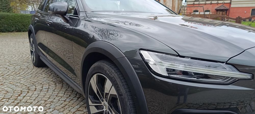 Volvo V60 Cross Country - 22
