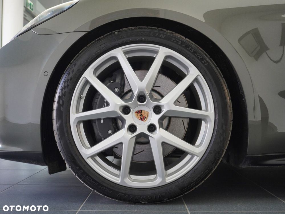 Porsche Panamera 4 E-Hybrid PHEV - 12