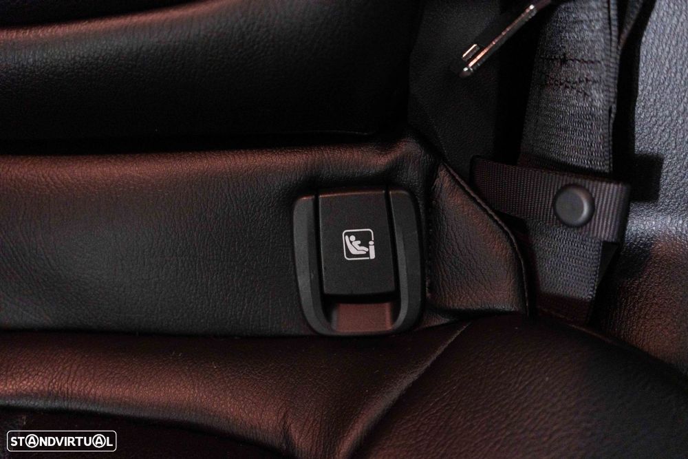 BMW X1 25 e xDrive Corporate Edition - 11