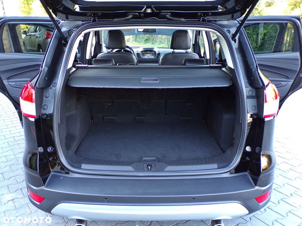 Ford Kuga 2.0 TDCi FWD Titanium Plus - 28