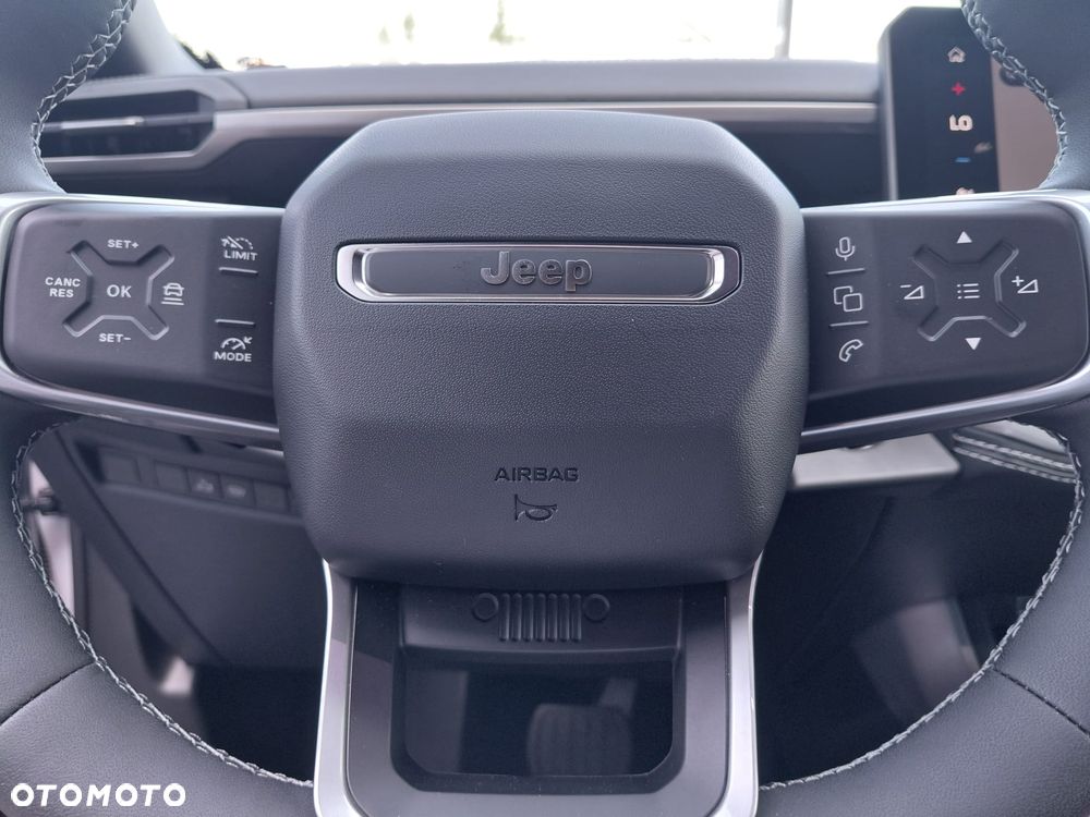 Jeep Compass - 23