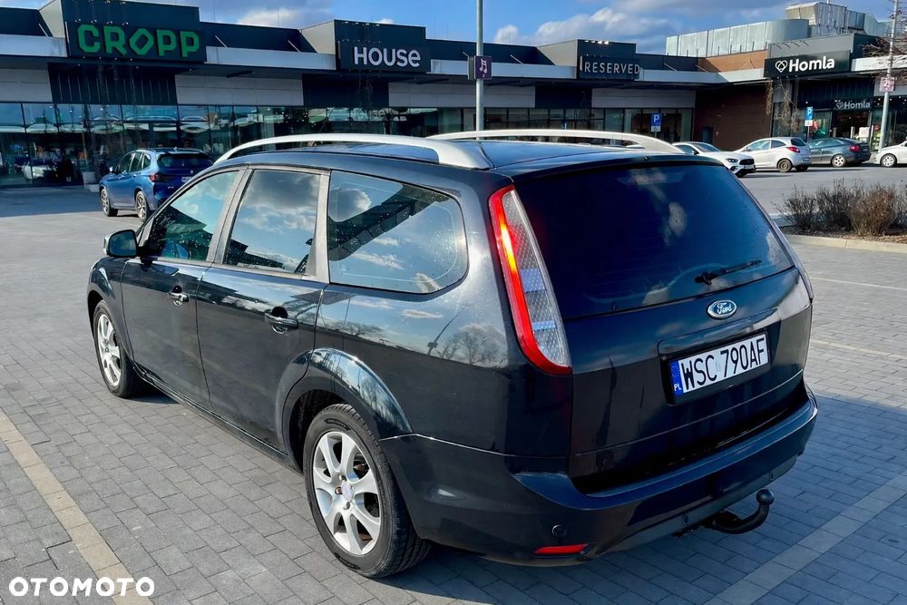 Ford Focus 1.6 Ghia - 2