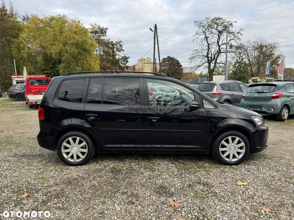 Volkswagen Touran - 6