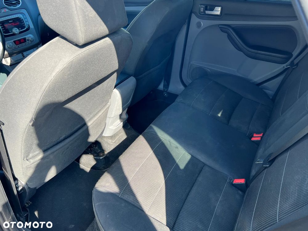 Ford Focus - 12
