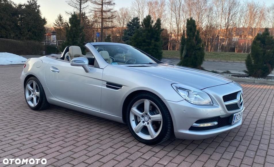 Mercedes-Benz SLK 250 CGI - 10