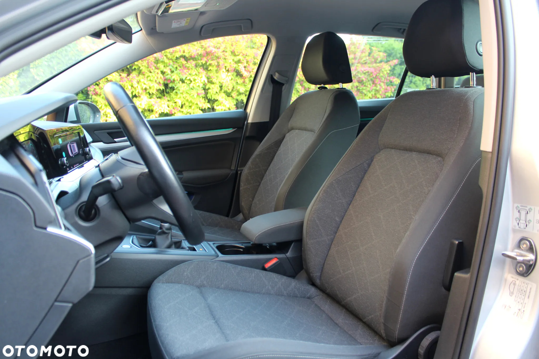 Volkswagen Golf VIII 1.5 TSI EVO Life - 9