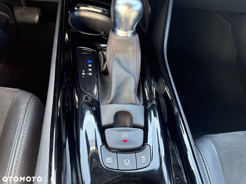 Toyota C-HR 2.0 Hybrid GR Sport - 24