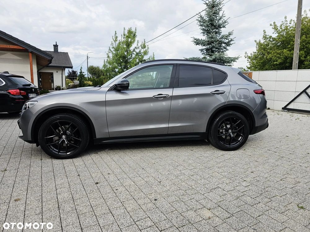 Alfa Romeo Stelvio 2.0 Turbo B-Tech Edition Q4 - 14