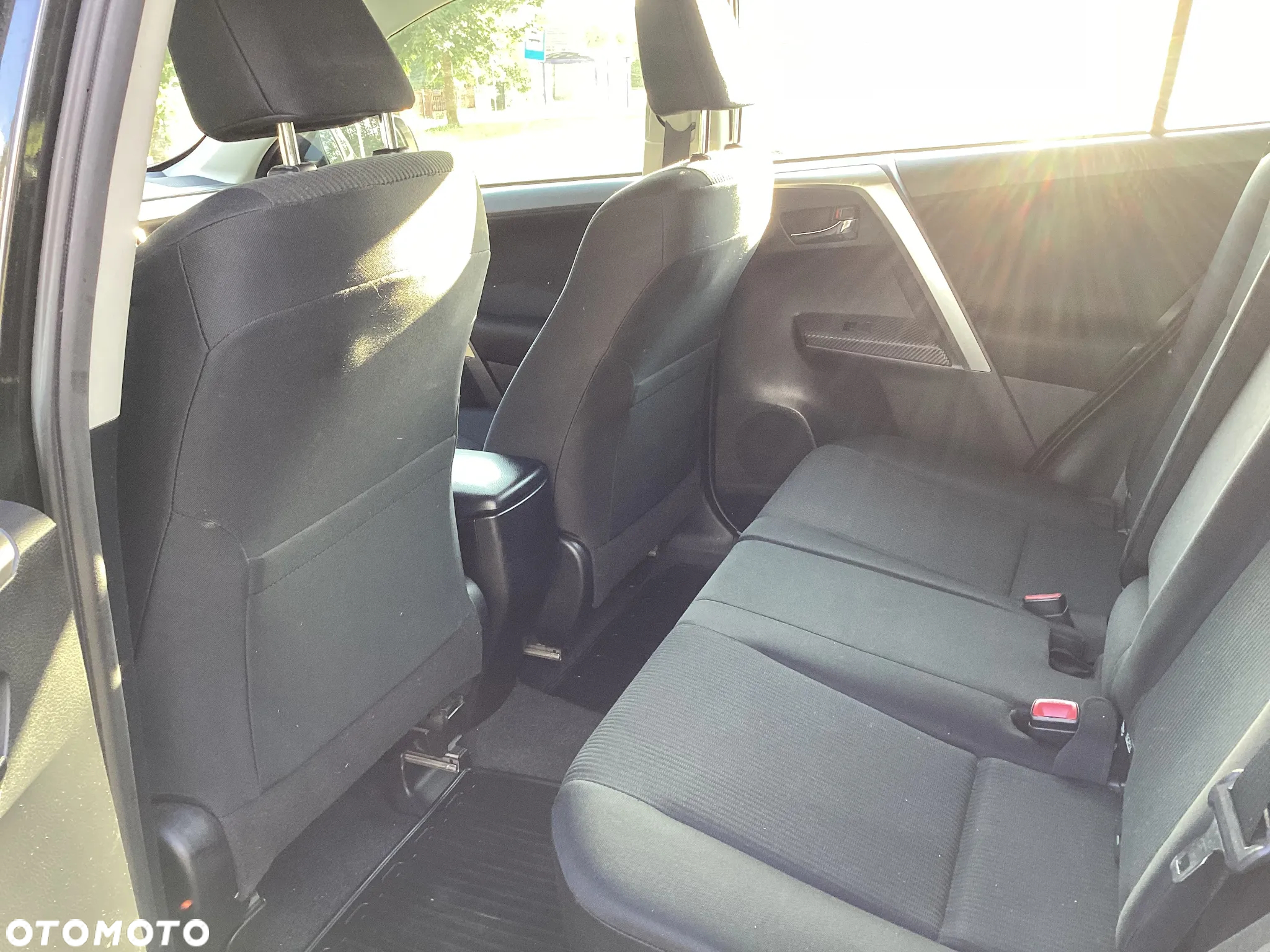 Toyota RAV4 2.0 D-4D Premium - 9