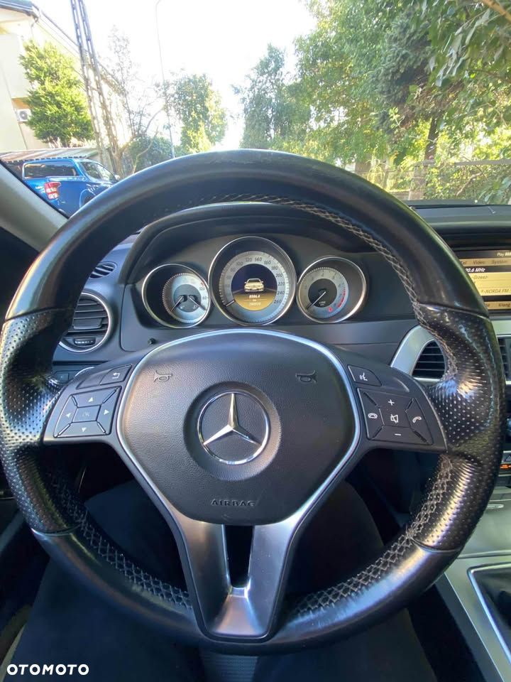 Mercedes-Benz Klasa C 180 CGI BlueEff Avantgarde - 8